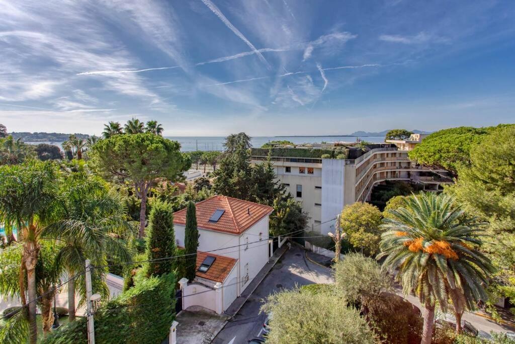 شقة A6- 2 Bdr Incredible Sea View - Ac, Garage & Terrace أنتيب المظهر الخارجي الصورة
