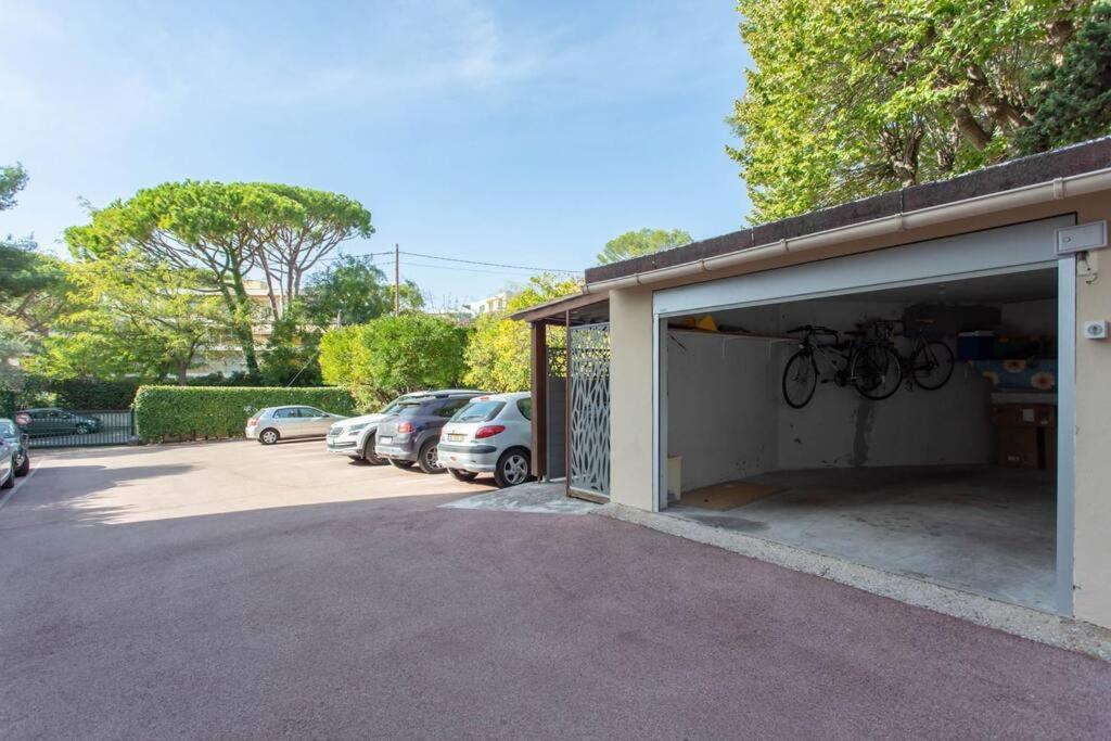 شقة A6- 2 Bdr Incredible Sea View - Ac, Garage & Terrace أنتيب المظهر الخارجي الصورة