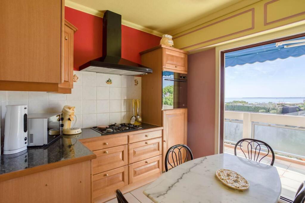 شقة A6- 2 Bdr Incredible Sea View - Ac, Garage & Terrace أنتيب المظهر الخارجي الصورة