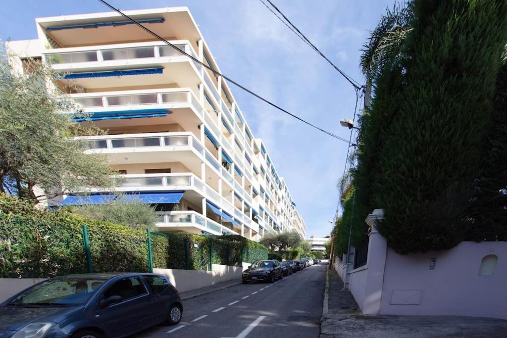 شقة A6- 2 Bdr Incredible Sea View - Ac, Garage & Terrace أنتيب المظهر الخارجي الصورة